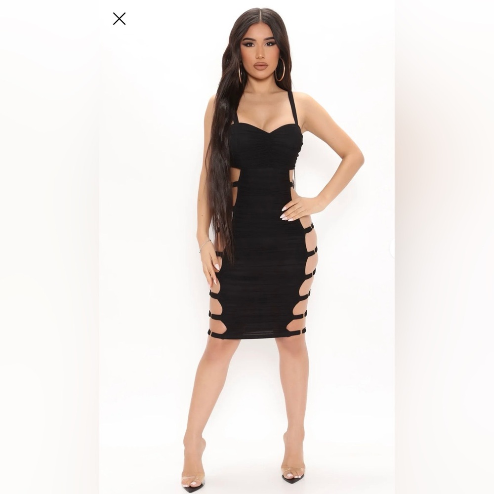 Chic Black Strappy Backless Dress